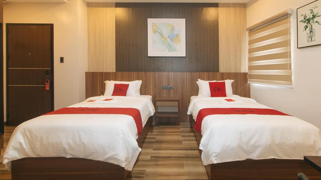 Reddoorz Plus @ Bez Tower And Residences San Juan San Juan (Metro Manila) Exterior foto